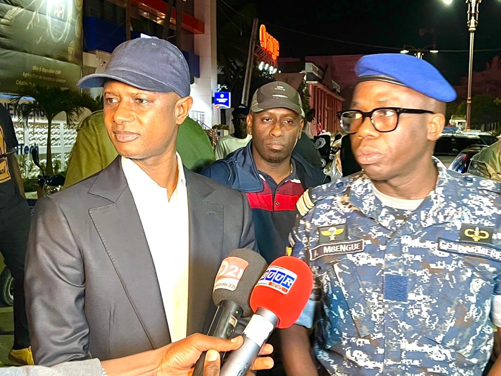 Le Ministre de l’Intérieur Antoine Diome rend visite aux Troupes sur le terrain.