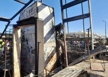 Incendie au marché Ocass des cantines dévastées.