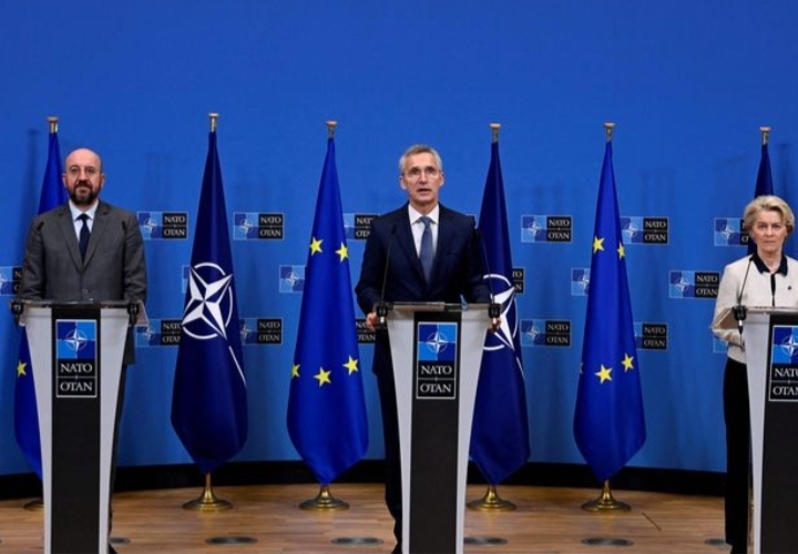 L’UE et l’Otan promettent de renforcer leur soutien à la défense de l’Ukraine