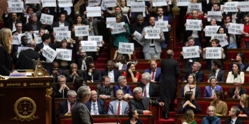 Réforme des retraites: le gouvernement dégaine le 49.3 pour adopter le texte.