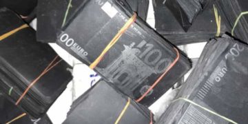 DÉMANTÈLEMENT D’UN RÉSEAU DE FAUSSAIRES: PLUS DE 2 MILLARDS EN FAUX-BILLETS SAISIS À THIÈS..????