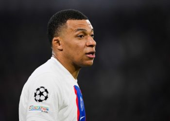 Au désir de tout, Kylian Mbappé tente de tout décider.