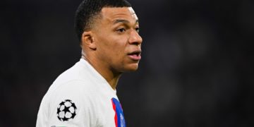 Au désir de tout, Kylian Mbappé tente de tout décider.