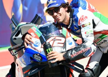 MotoGP: Bagnaia chute à nouveau, Álex Rins remporte le Grand Prix des Amériques.