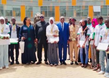 Ramatoulaye Kane et Ameth Babou sacrés reine et roi des olympiades nationales de mathématiques 2023 (Photos)