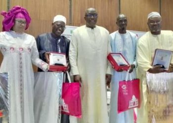 Le Ministère de l’Éducation fête ses retraités et décore des fonctionnaires méritants