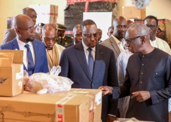 Le Chef de l’Etat Macky SALL a procédé aujourd’hui au domaine industriel de Diamniadio à la réception d’équipements scientifiques pour 130 laboratoires pédagogiques et de recherche des Établissements d’Enseignement supérieur.