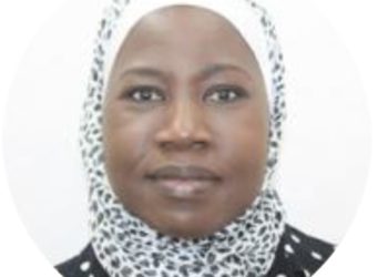 Le médecin colonel professeur Fatou Fall, première femme nommée général dans l&rsquo;armée sénégalaise au Sénégal. Elle est engagée en 1985.