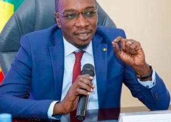 Crise à La Poste, le ministre Moussa Bocar Thiam recadre le débat: « il n’est pas question de licenciement des agents… ceux qui veulent partir…»