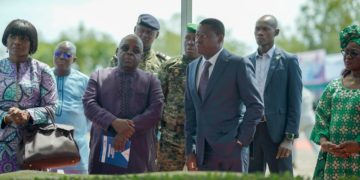 LE PRÉSIDENT DE LA RÉPUBLIQUE TOGOLAISE SEM FAURE ESSOZIMNA GNASSINGBÉ A PROCÉDÉ À LA POSE DE LA PREMIÈRE PIERRE POUR LES TRAVAUX DE CONSTRUCTION DE L’UNIVERSITÉ DE KARA LE LUNDI 24 AVRIL 2023 DANS LA PRÉFECTURE DE KOZAH.»