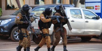 OUGANDA: UN BILAN DE 37 MORTS DANS UNE ATTAQUE JIHADISTE CONTRE UN LYCÉE