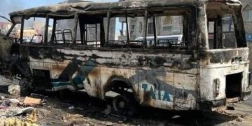 Attaque au cocktail molotov d’un bus Tata: une série d’arrestations de suspects déjà actée