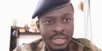 Kayzfof placé en garde à vue au commissariat du 8ème arrondissement de Paris