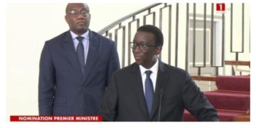 POLITIQUE-Un gouvernement par césarienne