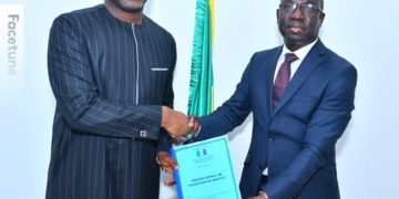 PASSATION DE SERVICE AU MINISTÈRE DES TRANSPORTS AÉRIENS ET DU DÉVELOPPEMENT DES INFRASTRUCTURES AÉROPORTUAIRES.