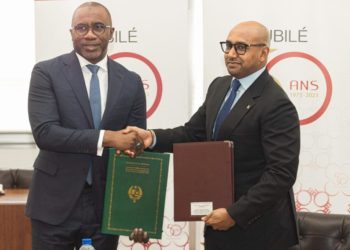 LE MINISTRE DE L’ÉCONOMIE DU PLAN ET DE LA COOPÉRATION PROCÉDE À LA SIGNATURE DE TROIS CONVENTIONS.