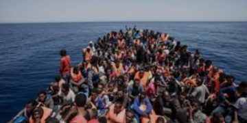 SOCIÉTÉ-Émigration Clandestine : Une pirogue avec 250 personnes à bord, fait 2 morts, échoue à la plage de Gadaye