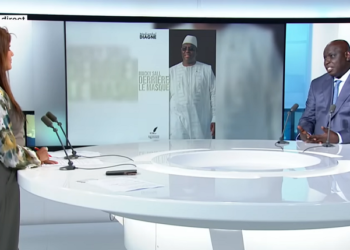 «MACKY SALL DERRIÈRE LE MASQUE» : MADIAMBAL DIAGNE RACONTE LES COULISSES ET ANECDOTES DES 12 ANS DE MACKY